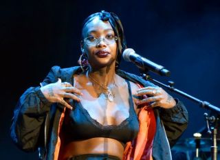 Summer Walker Performs At Lights On Festival Curated by H.E.R. At Concord Pavilion