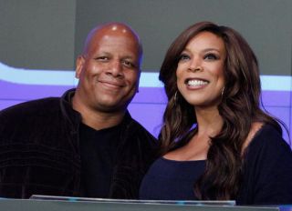 Wendy Williams Rings The NASDAQ Opening Bell - August 25, 2010