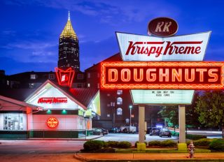 Hot Now, Krispy Kreme Doughnuts, Atlanta, Georgia, America