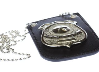 Undercover detective badge for concealment