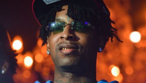 Show Off Them Teeth': Fans React to Grill-less 21 Savage and His