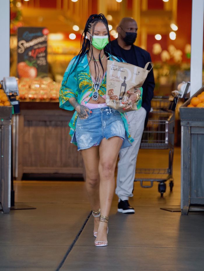 Rihanna spotted on a grocery run