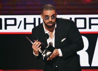 Drake at the 2016 American Music Awards