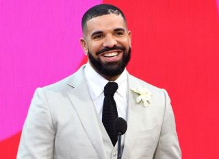 Drake at the 2021 Billboard Music Awards