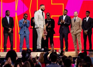Drake at the 2021 Billboard Music Awards