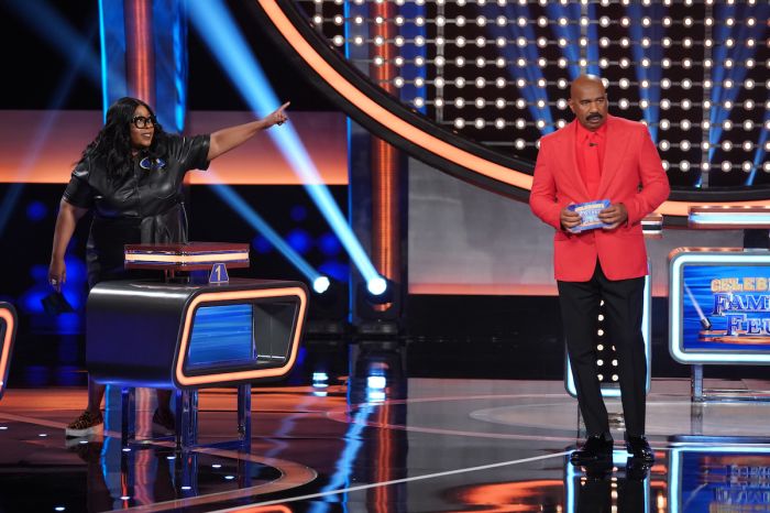 Celebrity Family Feud episodic still featuring Loni Love and Steve Harvey