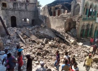 Powerful 7.2 magnitude earthquake jolts Haiti