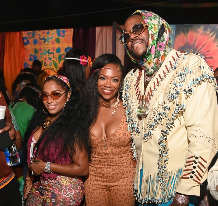 <div>Way 2 Groovy: 2 Chainz Celebrates 44th Birthday With Flower Powered Hippie Jamboree; Famous Friends & Foxy Fans Get Down With The Get Down</div>