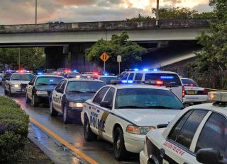 Police officers shot in Miramar, Florida; suspect killed