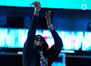 2 Chainz puts up free throws at Overtime Elite's opening weekend