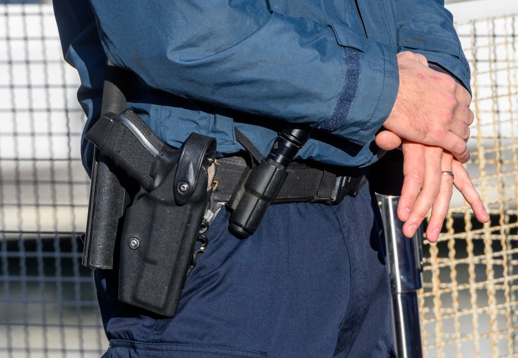 Police use Glock19 pistols in Portugal