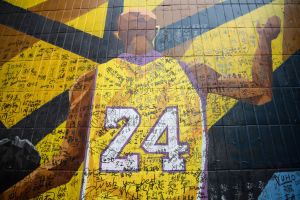 Fans mourn Kobe Bryant in China's Guangzhou