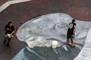 PHILIPPINES-MANILA-GIANT MURAL-KOBE BRYANT