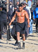 Micheal B Jordan Directs "Creed III' In Venice Beach Ca Where A Shirtless Jonathan Majors Works Out Shirtless Under His Direction