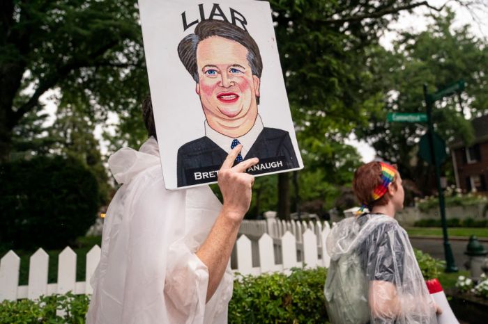 Abortion Rights Activists Protest Outside Justices' Houses