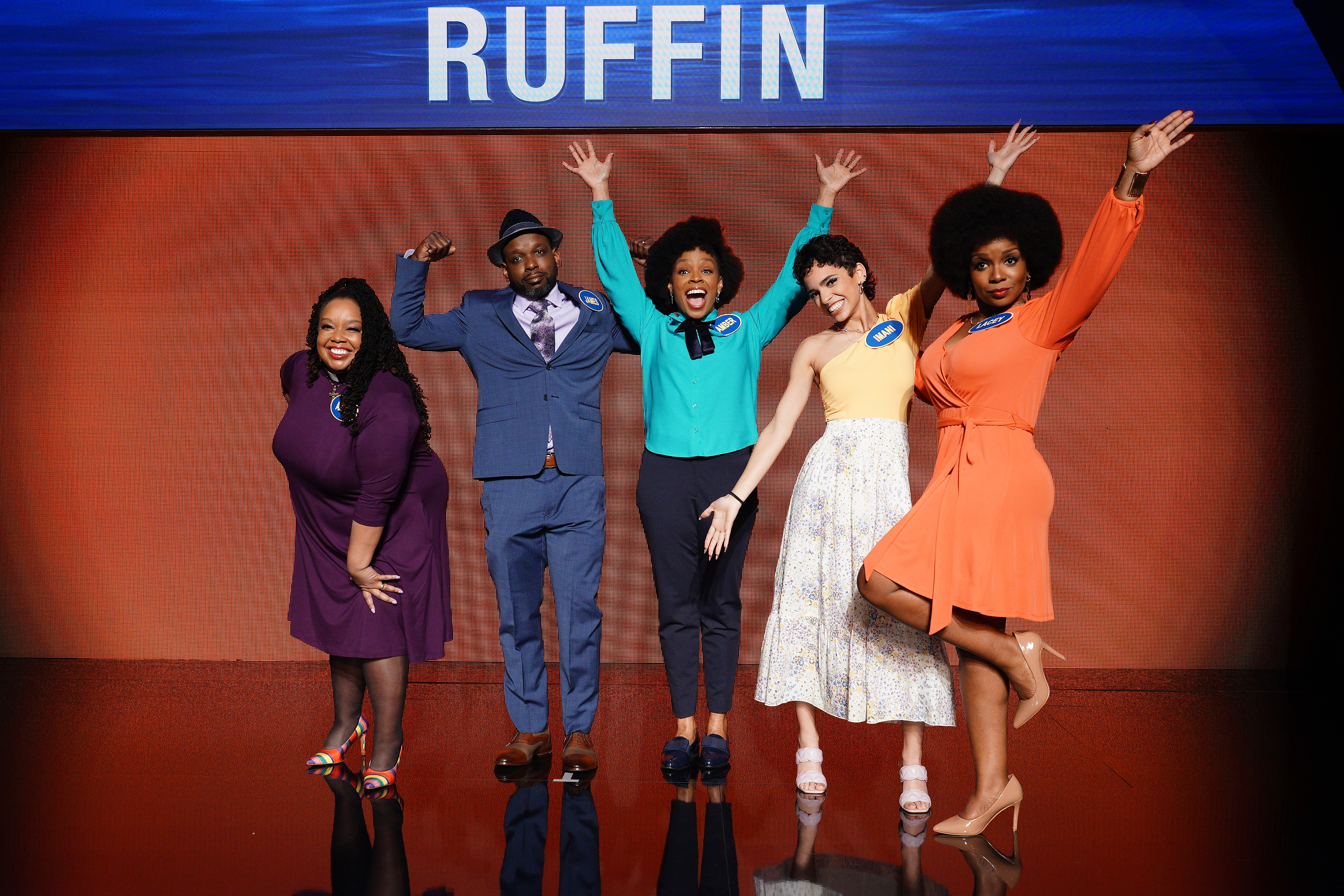 Celebrity Family Feud Amber Ruffin's family faces off against Boyz II Men