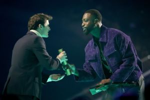 Noah Schnapp awarded by Dwyane Wade 2022 People's Choice Awards