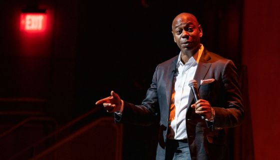 Dave Chappelle Says He'll Never Apologize to 'Articulate Idiot' Candace  Owens