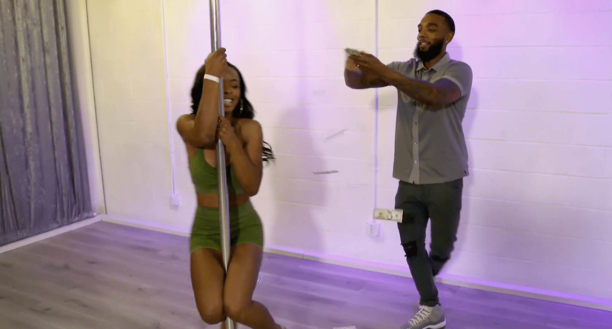 MAFS Exclusive Clip Jasmine Does A Pole Dance For Airris