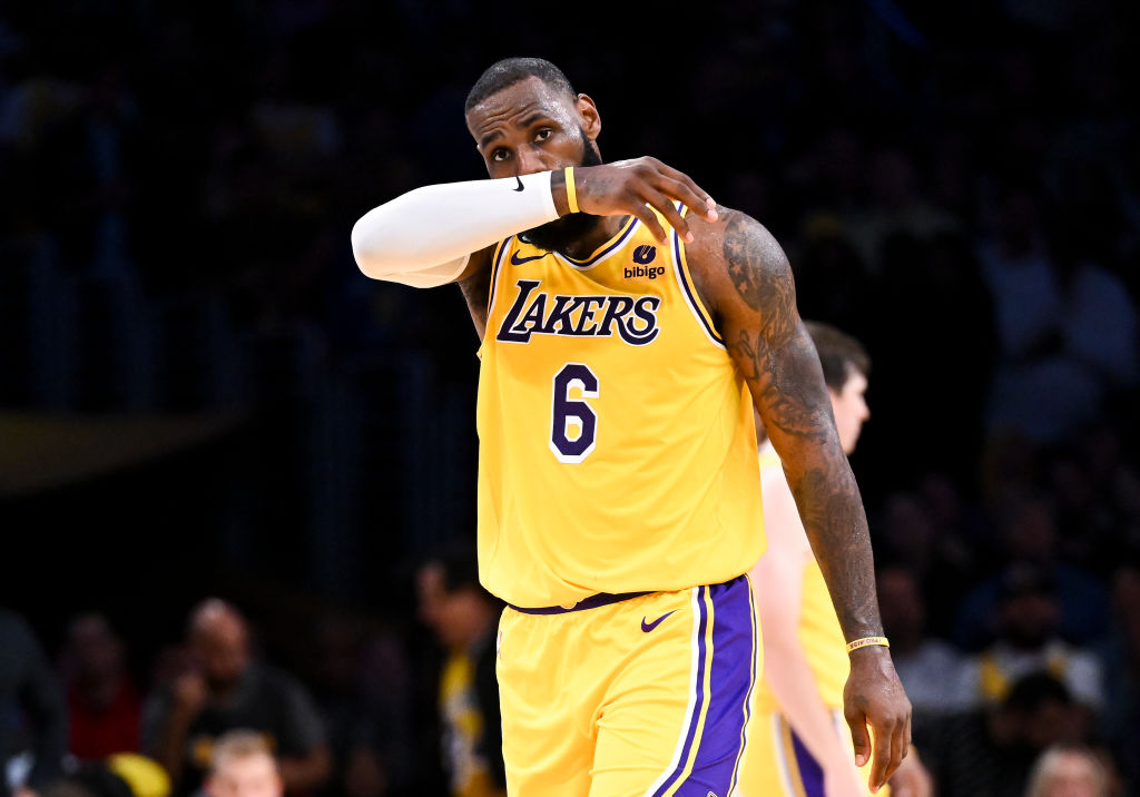 LeBron James - NBA: Lakers vs Nuggets