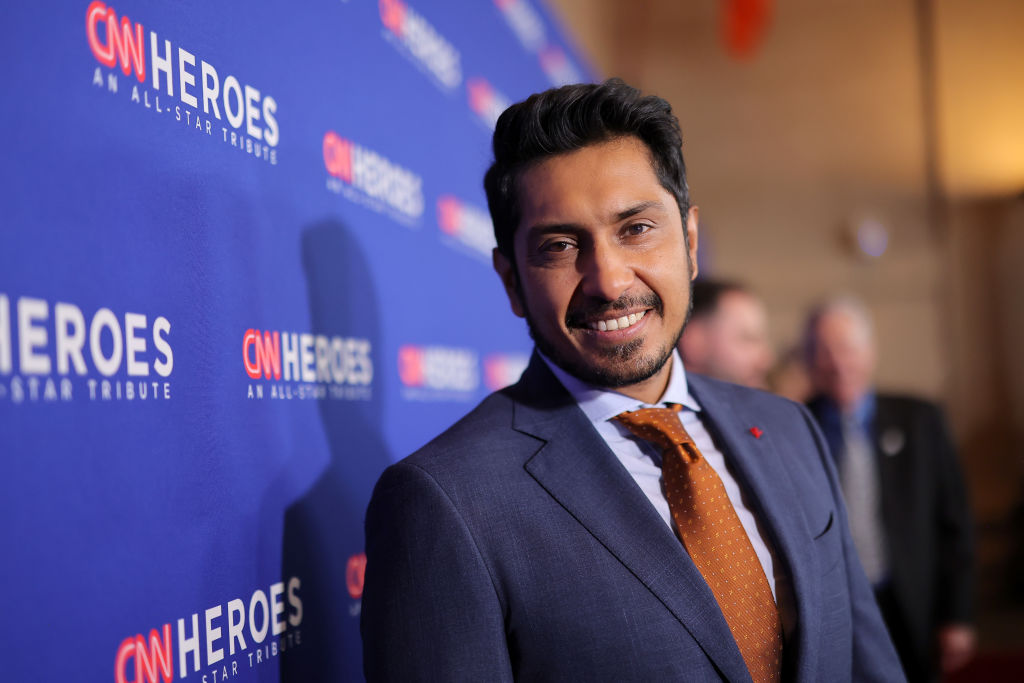 Tenoch Huerta - the 16th annual CNN Heroes: An All-Star Tribute - Red Carpet