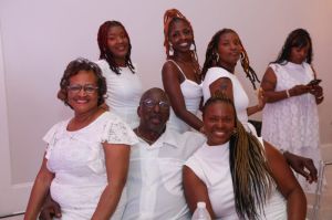 Women En Blanc