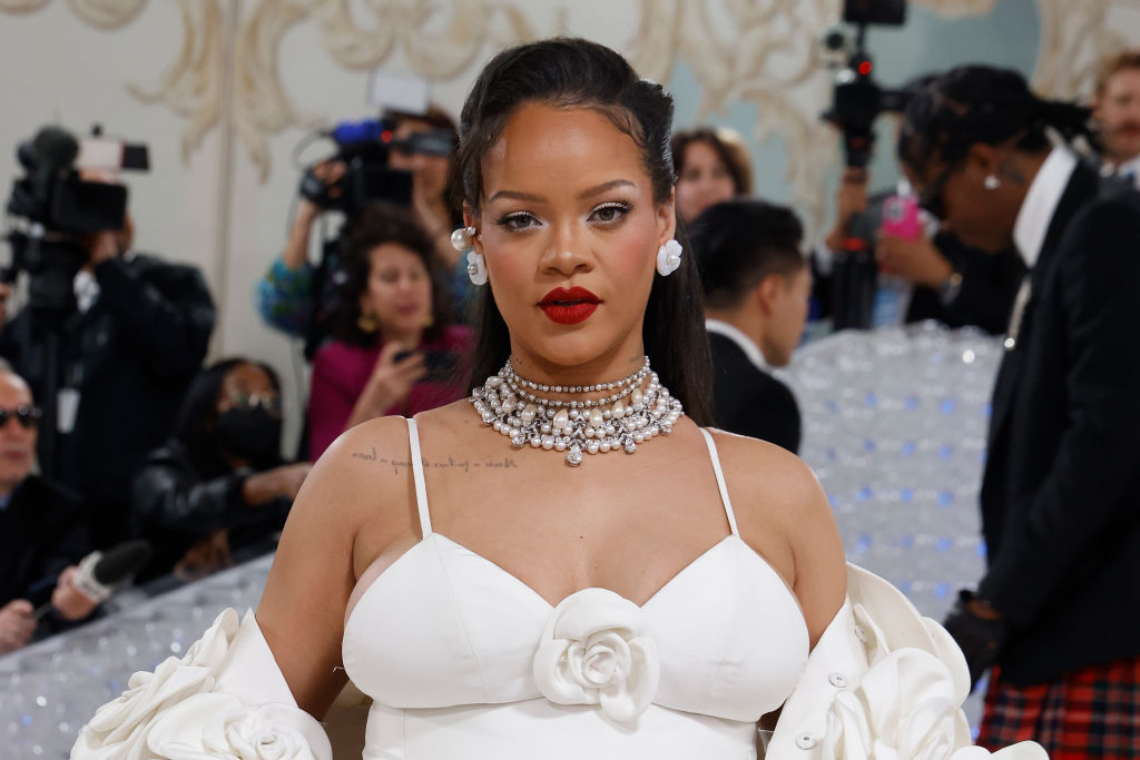 Rihanna Rocks Lingerie & Sexy Outfit At 'Savage X Fenty' Premiere