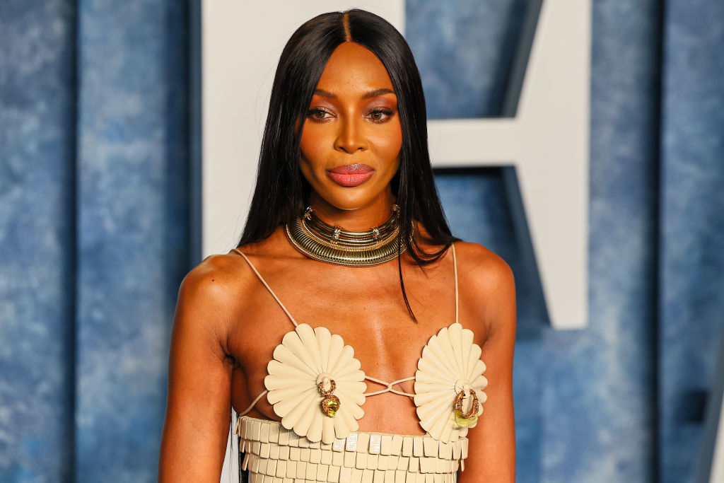 Naomi Campbell Travels Around The World With Two-Year-Old Tot Naomi Campbell Travels Around The World With Two-Year-Old Tot