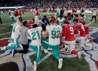 NFL: SEP 17 Dolphins at Patriots