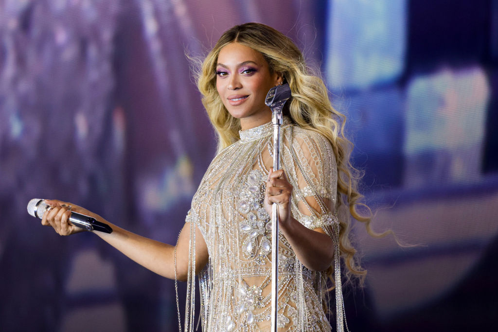 <div>BeyHive Blessings: Beyoncé & Tina Knowles Meet Fan Forced To Miss Renaissance Concert Due To His Wheelchair</div>