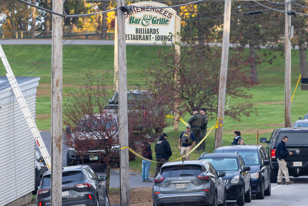 Mass Shooter Kills Over 15 People In Maine