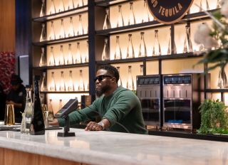 Kevin Hart's Gran Coramino Tequila Partners To Become A "Spirit of the Atlanta Hawks"