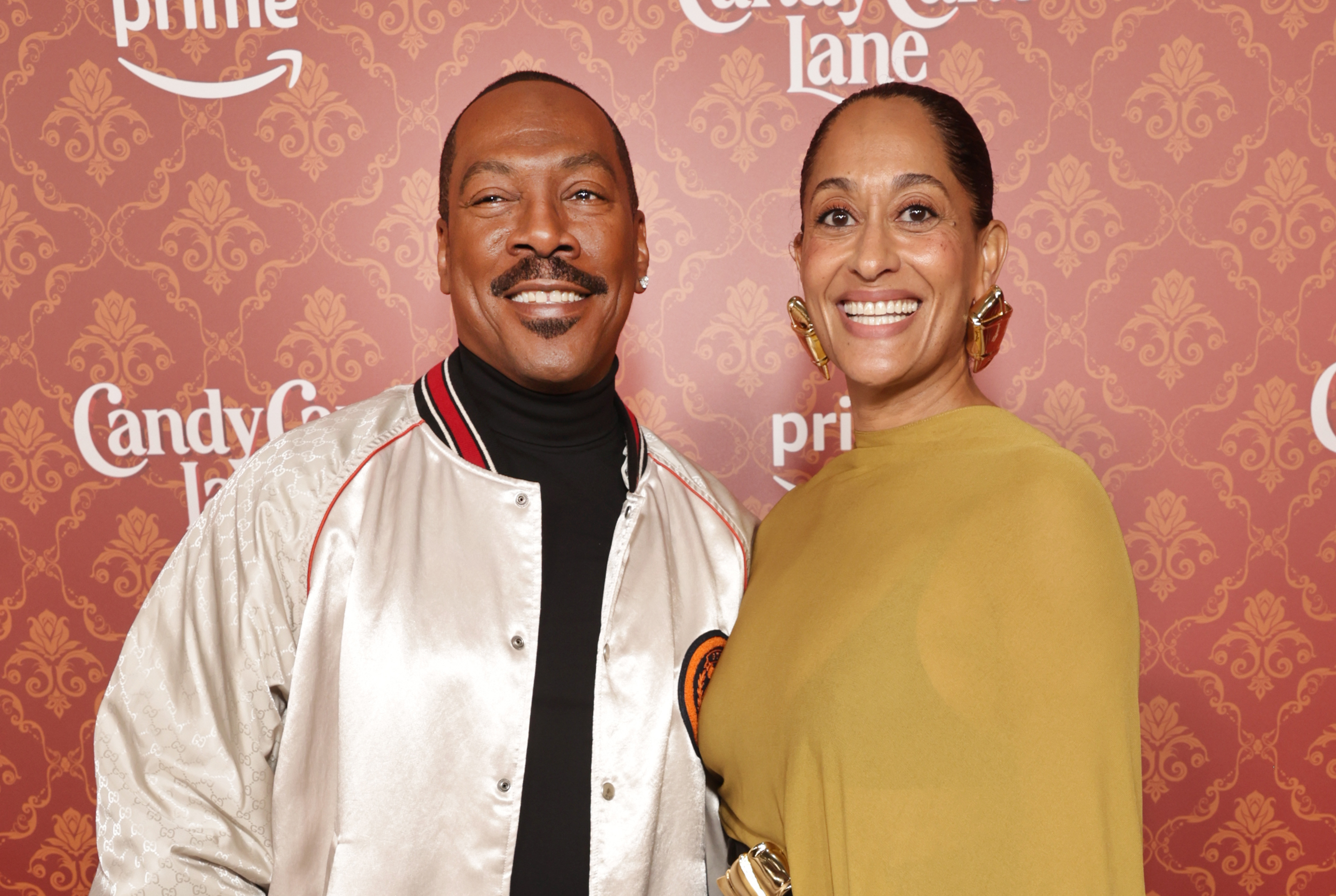 Seen On The Holly Jolly Scene: Eddie Murphy, Tracee Ellis Ross & More Shine At Star-Studded ’Candy Cane Lane’ Premiere In Fa La La Land Seen On The Holly Jolly Scene: Eddie Murphy, Tracee Ellis Ross & More Shine At Star-Studded ’Candy Cane Lane’ Premiere In Fa La La Land