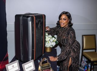 Niecy Nash visits Backstage Creations Gifting Suite benefitting the Television Academy Foundation for the 75th Emmy Awards