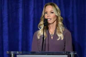 A Kobe Bryant Statue is unveiled in Los Angeles