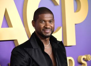 Usher attends 55th Annual NAACP Awards - Arrivals