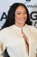 Hallmark Mahogany Hosts Mahogany Honors Brunch