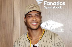 40/40 Club Pop-Up - Fanatics Fest