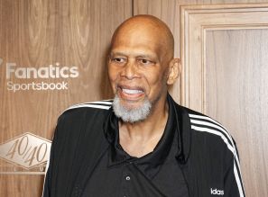 40/40 Club popup inside Fanatics Fest NYC