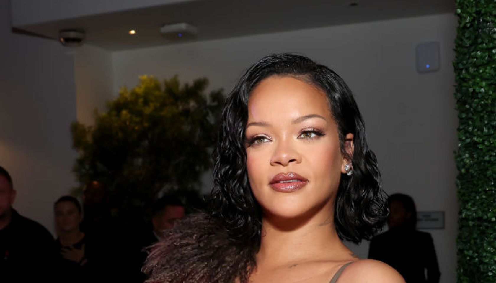Rihanna’s Beverly Hills Home Hit by Gunfire Rihanna’s Beverly Hills Home Hit by Gunfire
