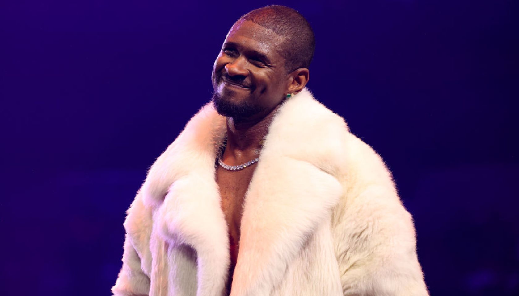 Usher Denies Body Double Rumors After Fans Side-Eye Viral Clips Usher Denies Body Double Rumors After Fans Side-Eye Viral Clips
