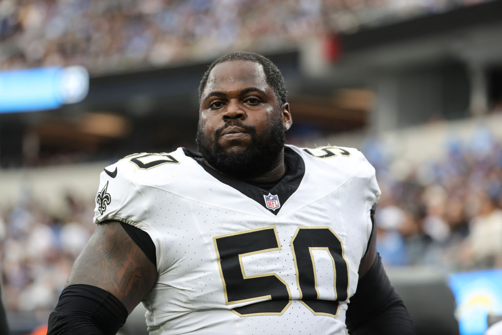 Khalen Saunders plays during NFL: OCT 27 Saints at Chargers