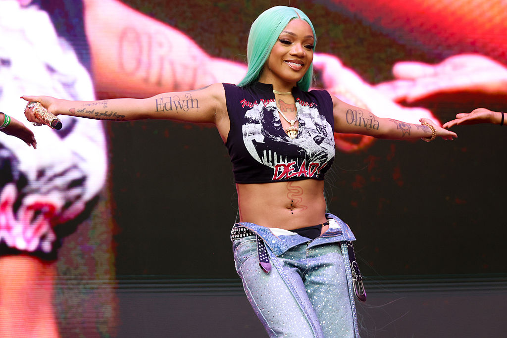 GloRilla Drops “Typa” Video Featuring Keyshia Cole GloRilla Drops “Typa” Video Featuring Keyshia Cole