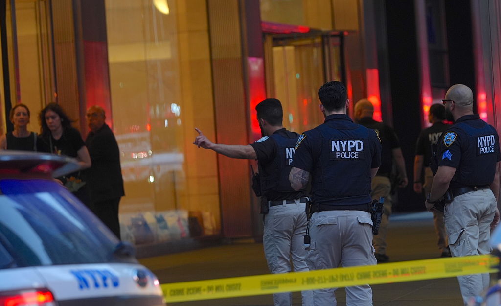 Six people, including the gunman, are dead in New York City shooting