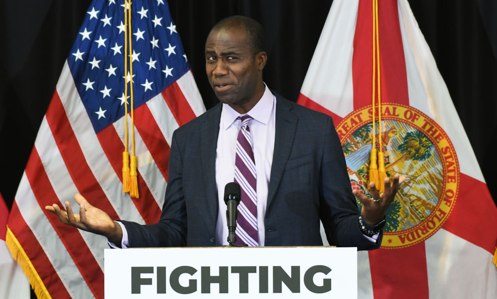 Surgeon General Joseph Ladapo to end Florida vaccine mandate Surgeon General Joseph Ladapo to end Florida vaccine mandate
