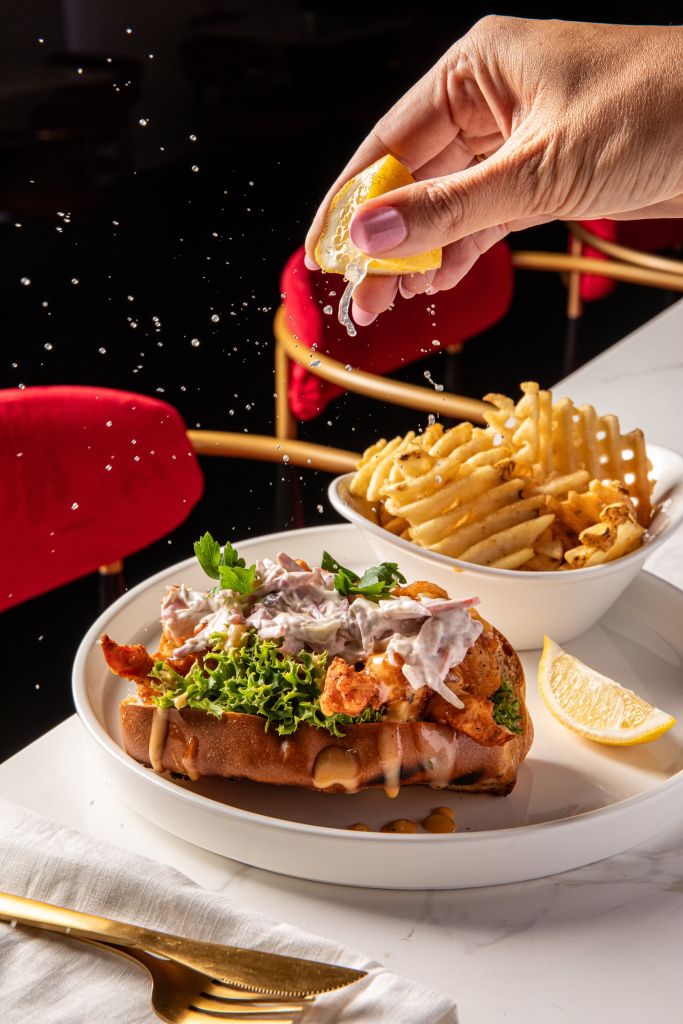 Redd Room Bistro