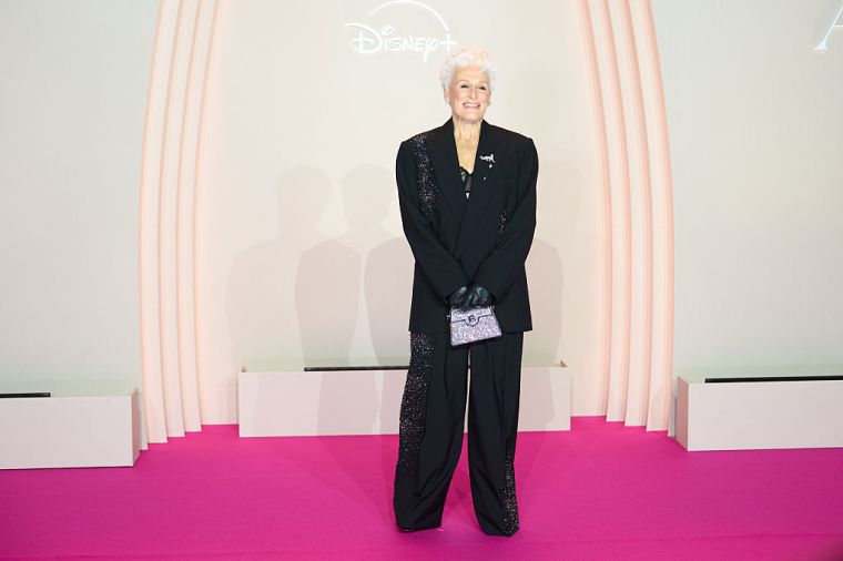 Glenn Close Gave The Girls A Baggy Suit Look & Still Ate