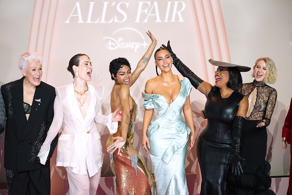 Flop To Fan Favorite: Kim Kardashian Claps Back As Alls Fair Breaks Hulus 3-Year Record After 0% Rotten Tomatoes Rating