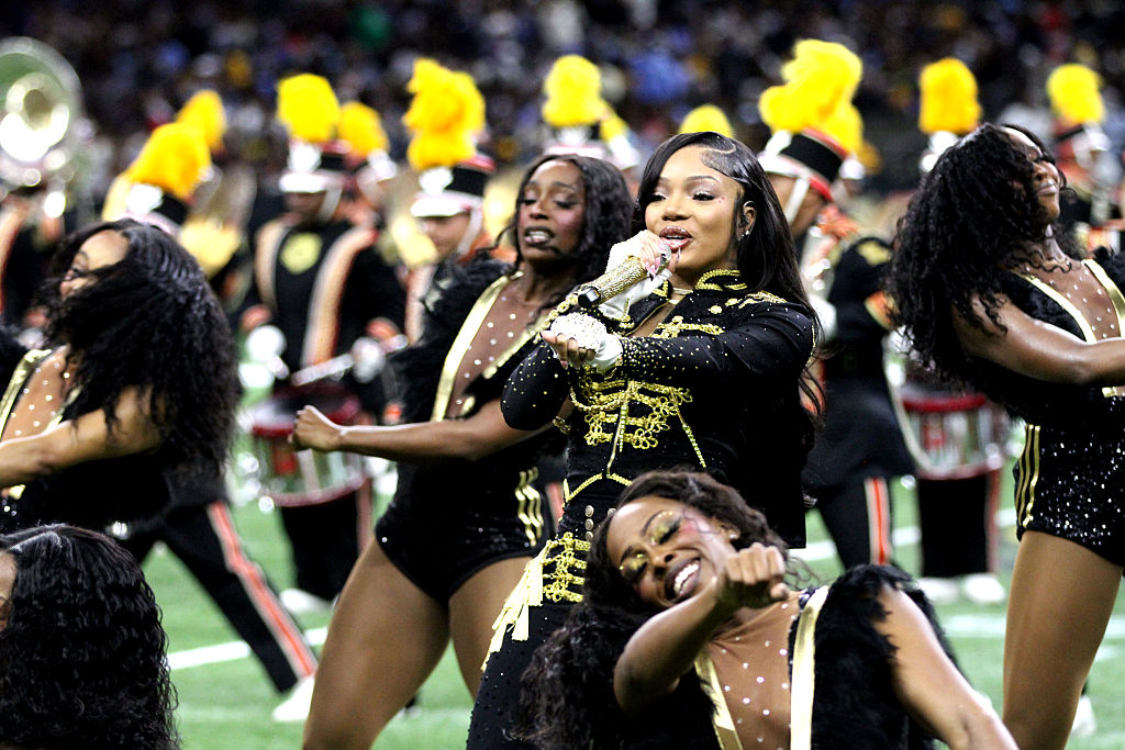 GloRilla & Juvenile Bring Star Power To Bayou Classic Halftime GloRilla & Juvenile Bring Star Power To Bayou Classic Halftime