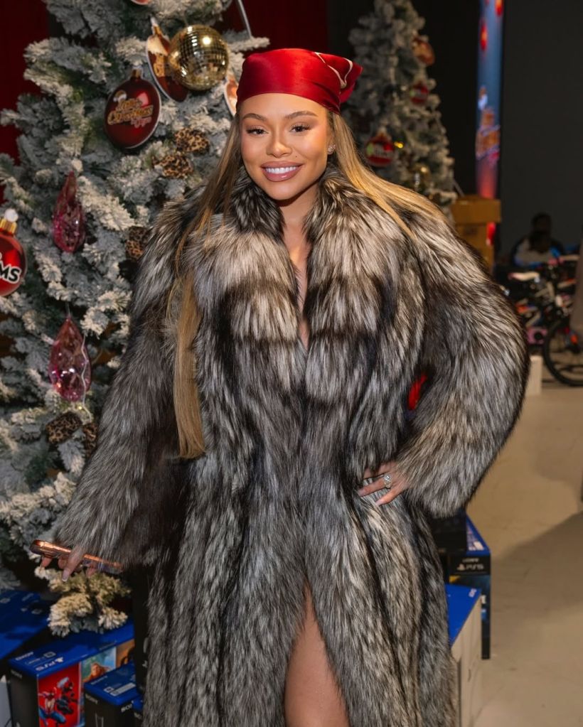 Latto's Christmas in Clayco charity giveaway